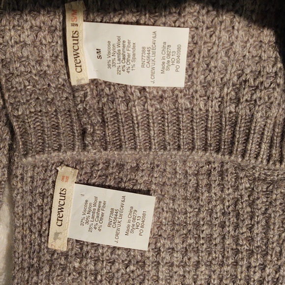 Girl's Scarf, Hat & Mittens set - Picture 4 of 4